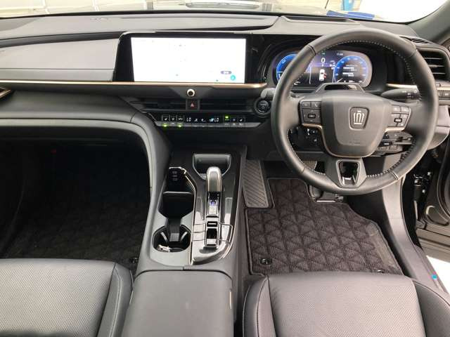 クラウンスポーツ2.5 Z E-Four 4WD