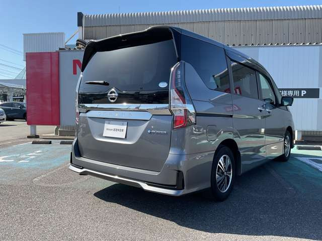 セレナ1.2 e-POWER ハイウェイスターV