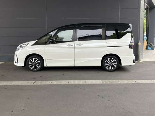 セレナ1.2 e-POWER ハイウェイスターV