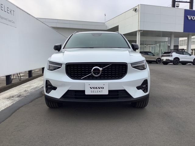 XC40ウルトラ B4 AWD ダークエディション 4WD