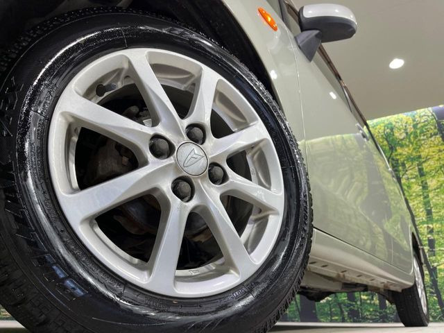 �y���������C���`�A���~�z�C�[���z�O�ςɃ}�b�`���������A���~�z�C�[���𑕒����Ă���܂��B�e��ЊO�A���~�z�C�[����A�X�^�b�h���X�^�C�����戵�����Ă���܂��B���񂲑��k����������