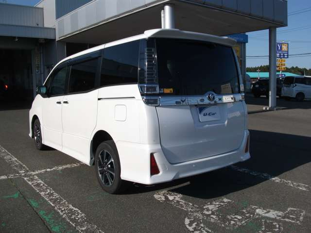 ヴォクシー2.0 ZS 煌II 4WD