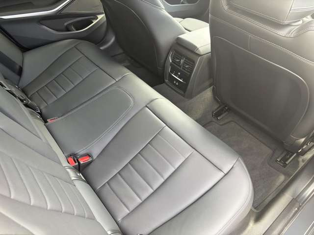 3シリーズセダン320d xドライブ Mスポーツ 4WD