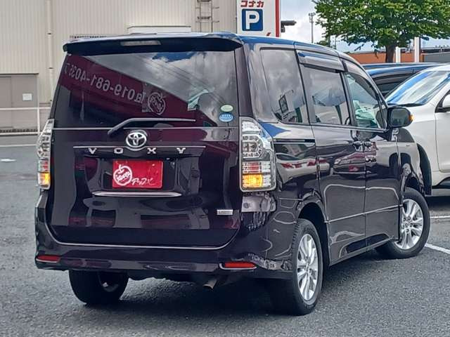 ヴォクシー2.0 ZS 4WD