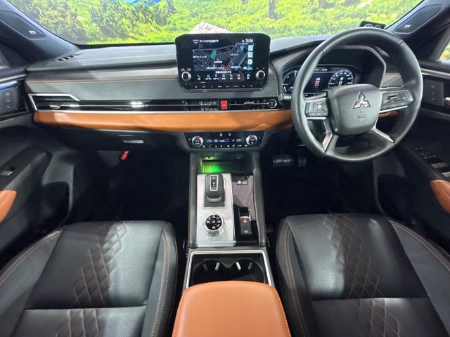 アウトランダーPHEV 2.4 P 4WD