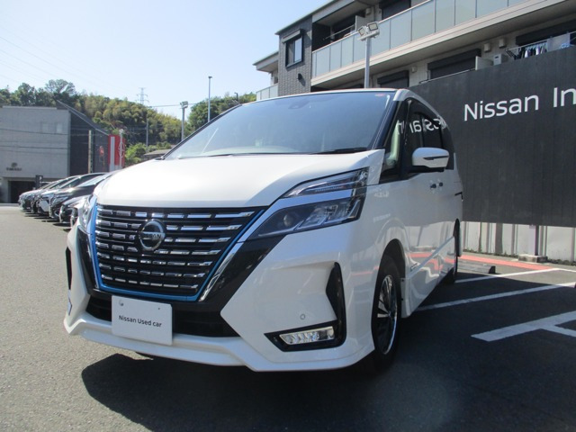 セレナ1.2 e-POWER ハイウェイスターV
