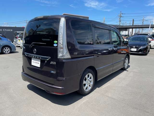 セレナ2.0 ハイウェイスター S-HYBRID