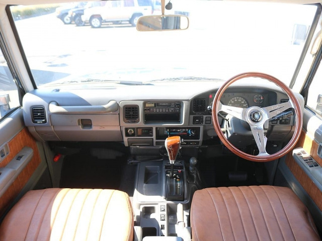 ランドクルーザープラド3.0 SXワイド ディーゼル 4WD
