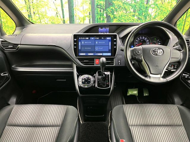 ヴォクシー2.0 ZS 煌II