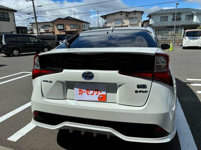 プリウス1.8 S ツーリングセレクション ブラックエディション 4WD