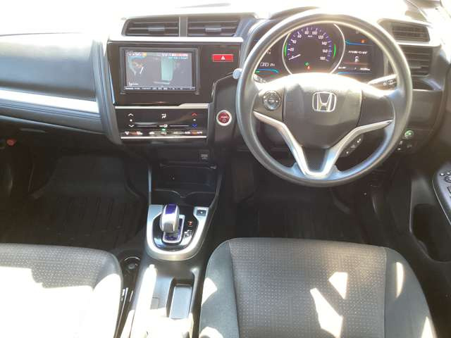 フィット1.5 ハイブリッド 4WD
