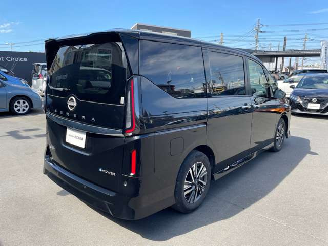 セレナ1.4 e-POWER ハイウェイスターV