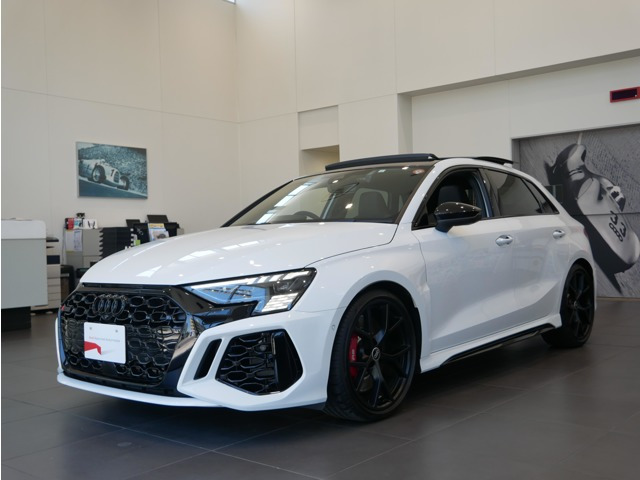 RS3スポーツバック2.5 4WD