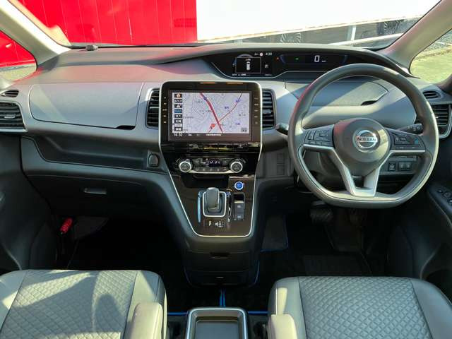セレナ1.2 e-POWER XV