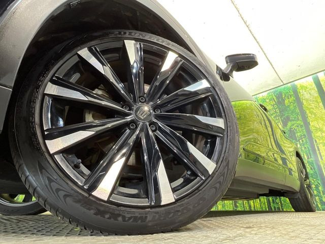 �y����21�C���`�A���~�z�C�[���z�O�ςɃ}�b�`���������A���~�z�C�[���𑕒����Ă���܂��B�e��ЊO�A���~�z�C�[����A�X�^�b�h���X�^�C�����戵�����Ă���܂��B���񂲑��k����������