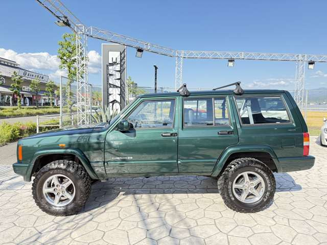 チェロキースポーツ 4WD