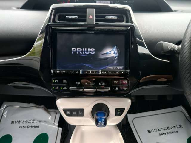 プリウス1.8 A E-Four 4WD