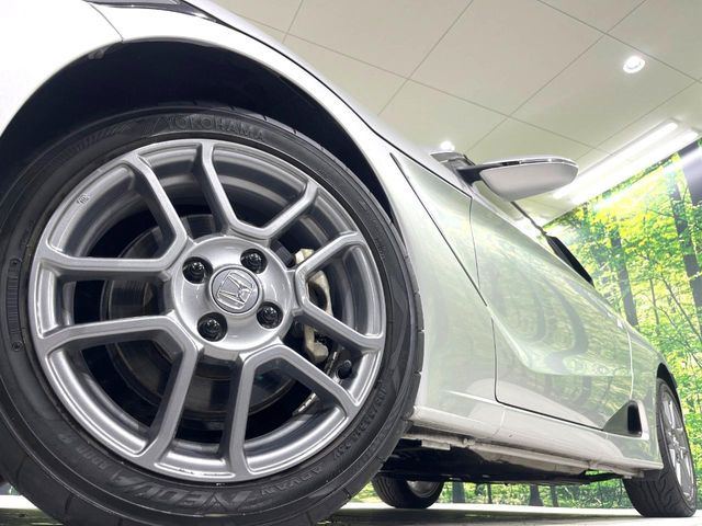 �y����15/16�C���`�A���~�z�C�[���z�O�ςɃ}�b�`���������A���~�z�C�[���𑕒����Ă���܂��B�e��ЊO�A���~�z�C�[����A�X�^�b�h���X�^�C�����戵�����Ă���܂��B���񂲑��k����������