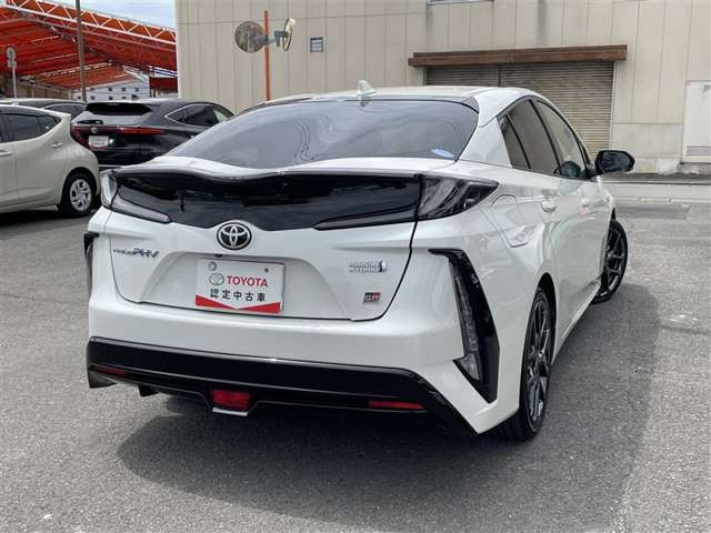プリウスPHV1.8 S ナビパッケージ GR スポーツ