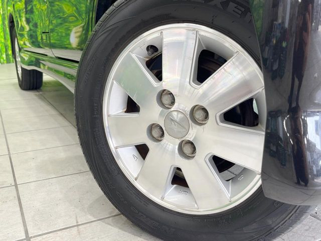 �y����13�C���`�A���~�z�C�[���z�O�ςɃ}�b�`���������A���~�z�C�[���𑕒����Ă���܂��B�e��ЊO�A���~�z�C�[����A�X�^�b�h���X�^�C�����戵�����Ă���܂��B���񂲑��k����������