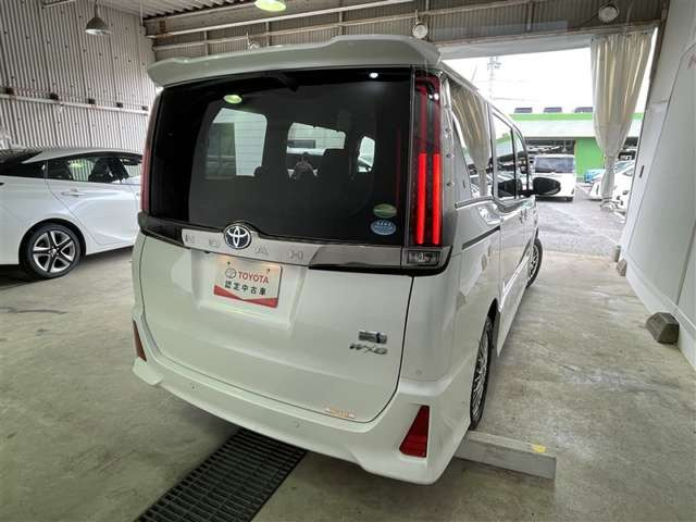 ノア1.8 ハイブリッド Si W×B II