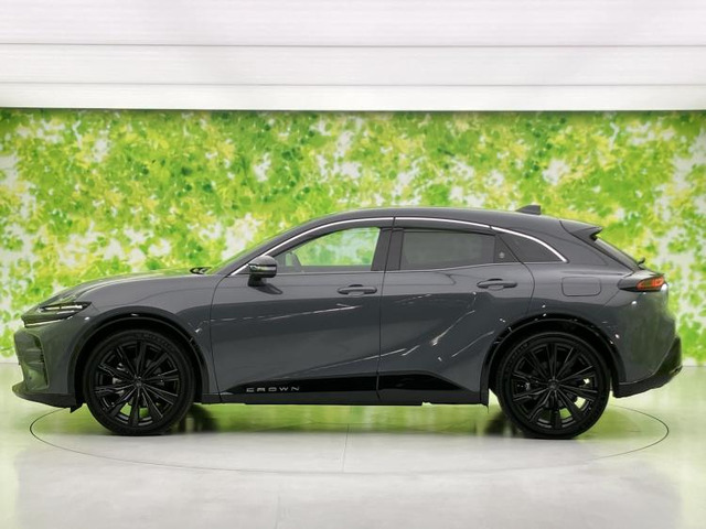 クラウンスポーツ2.5 Z E-Four 4WD