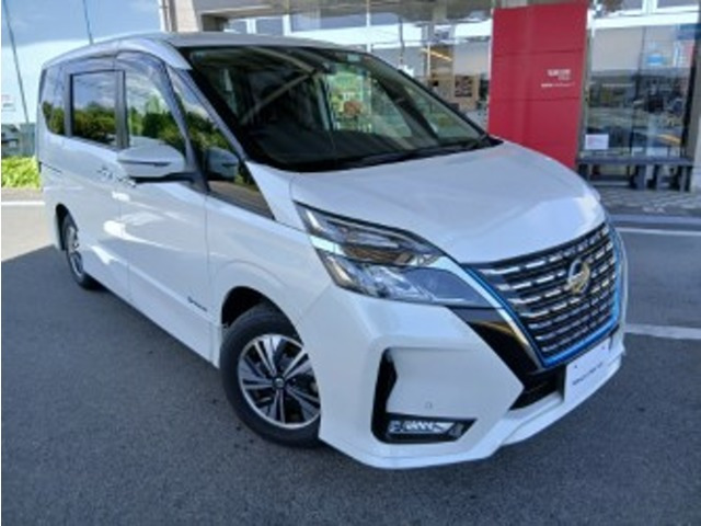 セレナ1.2 e-POWER ハイウェイスターV