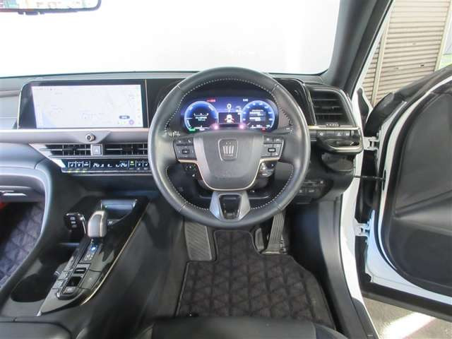 クラウンスポーツ2.5 Z E-Four 4WD