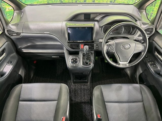 ヴォクシー2.0 ZS