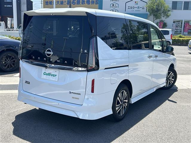 セレナ1.4 e-POWER ハイウェイスターV