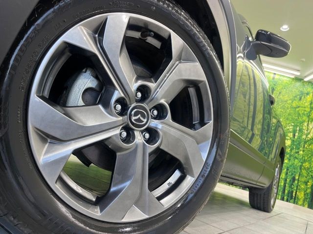 �y����18�C���`�A���~�z�C�[���z�O�ςɃ}�b�`���������A���~�z�C�[���𑕒����Ă���܂��B�e��ЊO�A���~�z�C�[����A�X�^�b�h���X�^�C�����戵�����Ă���܂��B���񂲑��k����������