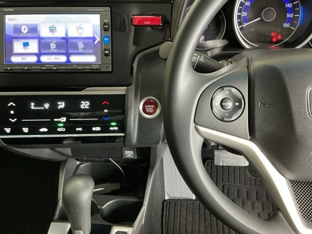 フィット1.3 13G Lパッケージ ファインエディション