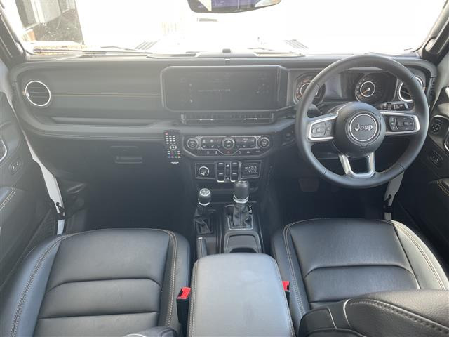 ラングラーアンリミテッド サハラ 4WD