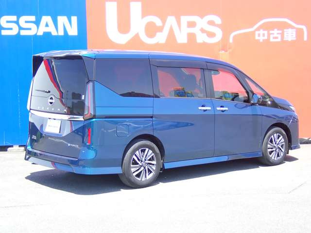 セレナ1.4 e-POWER ハイウェイスターV