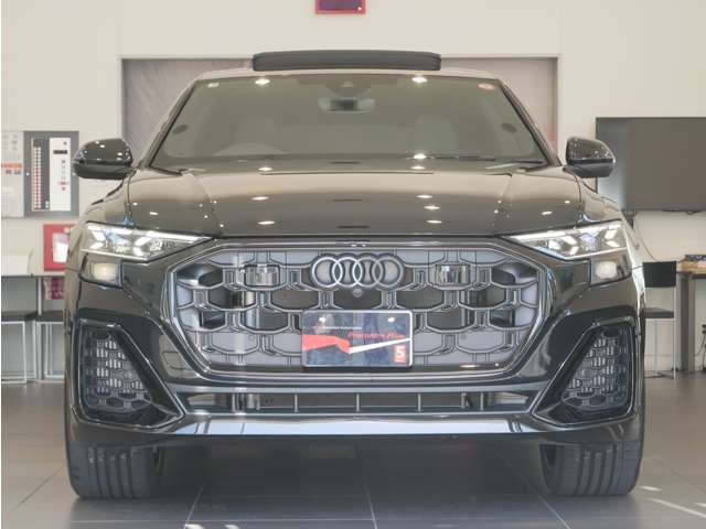 Q855 TFSI クワトロ Sライン 4WD