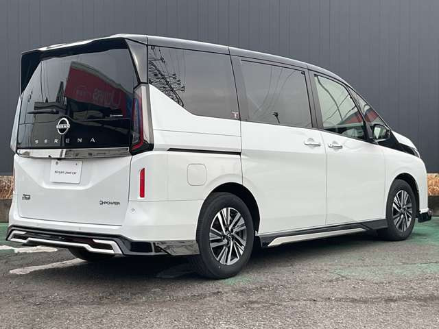 セレナ1.4 e-POWER ハイウェイスターV