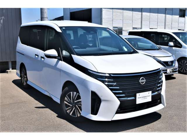 セレナ1.4 e-POWER ハイウェイスターV