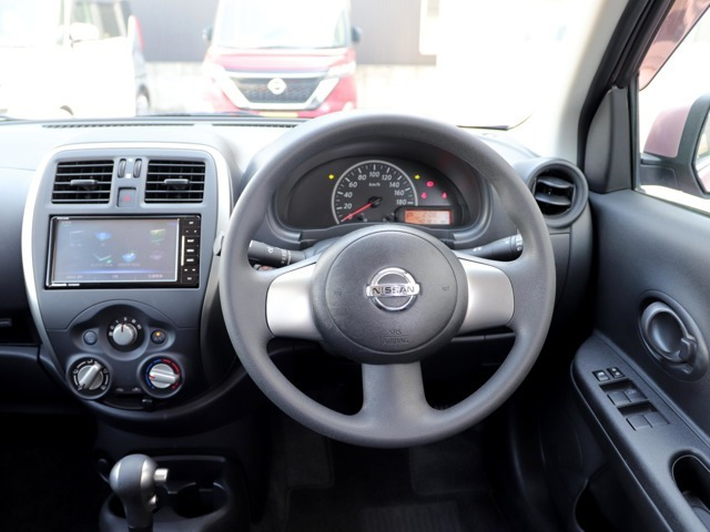 マーチ1.2 X FOUR Vセレクション 4WD