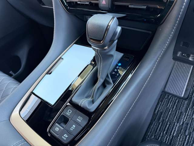USB�^�C�vC�[�d2�E�c�[�J�b�v�z���_�[�B