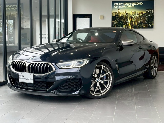 8シリーズM850i xドライブ 4WD