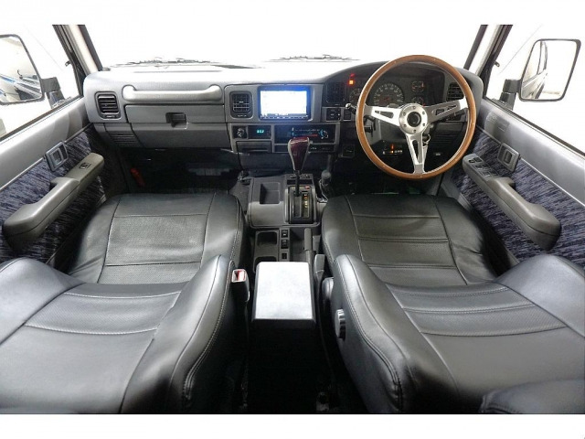 ランドクルーザープラド3.0 SXワイド ディーゼル 4WD