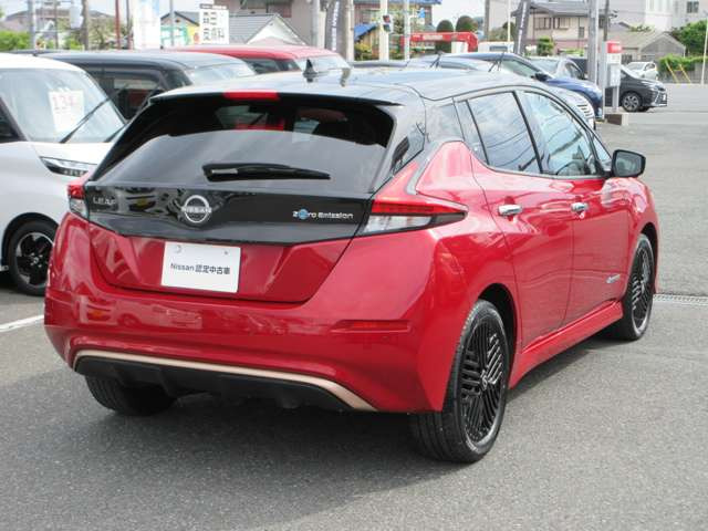 リーフe+ X 90周年記念車