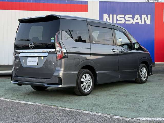 セレナ2.0 ハイウェイスターV 4WD