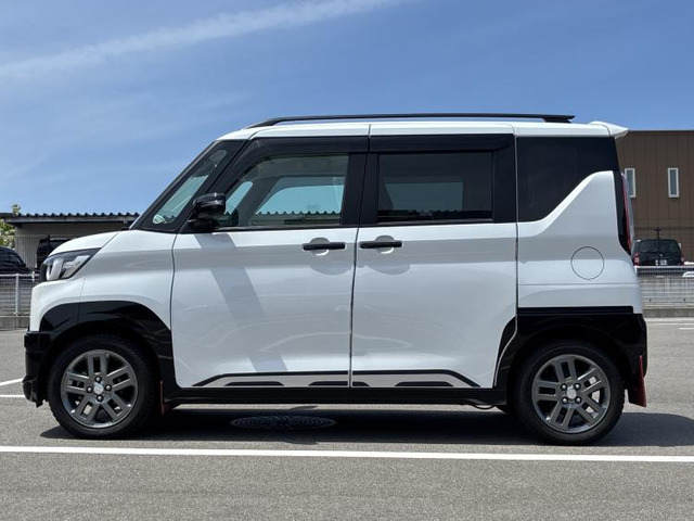 デリカミニT プレミアム 4WD