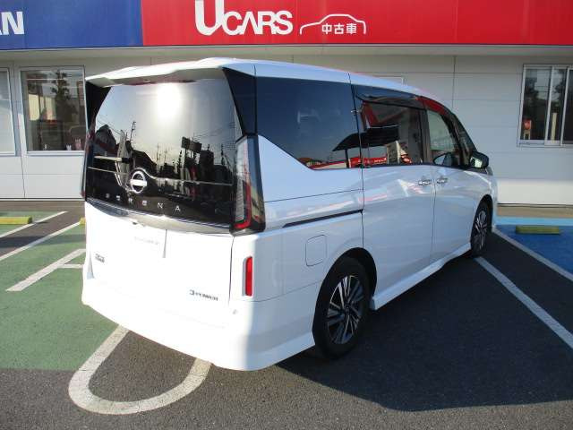 セレナ1.4 e-POWER ハイウェイスターV