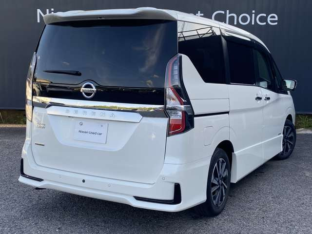 セレナ2.0 ハイウェイスターV