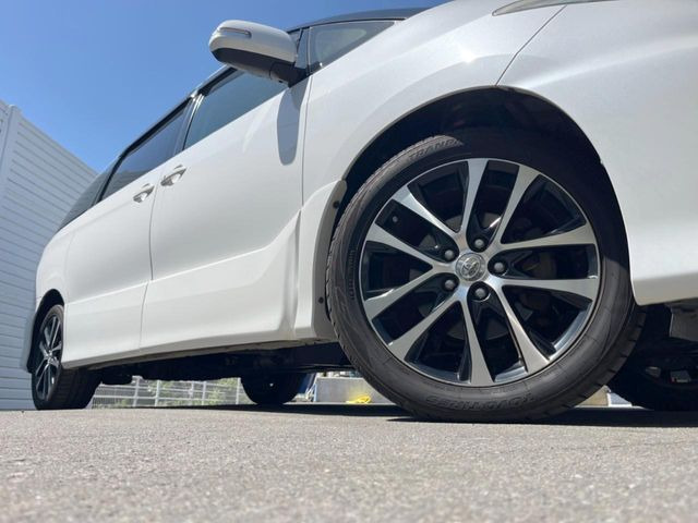 �y����18�C���`�A���~�z�C�[���z�O�ςɃ}�b�`���������A���~�z�C�[���𑕒����Ă���܂��B�e��ЊO�A���~�z�C�[����A�X�^�b�h���X�^�C�����戵�����Ă���܂��B���񂲑��k����������