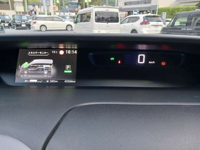 セレナ1.2 e-POWER XV