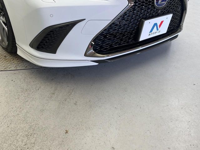 ES300h Fスポーツ