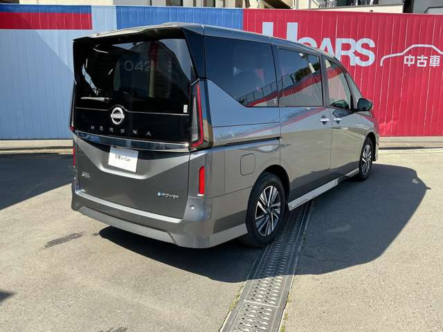 セレナ1.4 e-POWER ハイウェイスターV